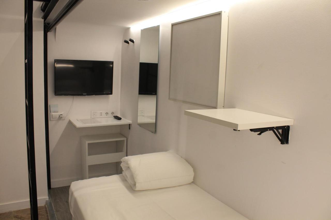 M Pods Malaga Hotel Bagian luar foto