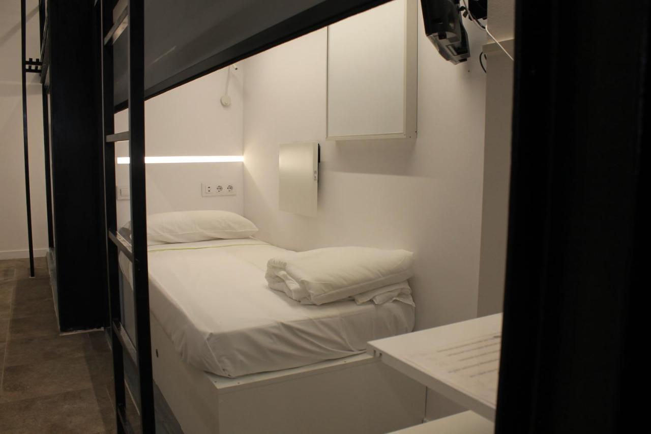 M Pods Malaga Hotel Bagian luar foto