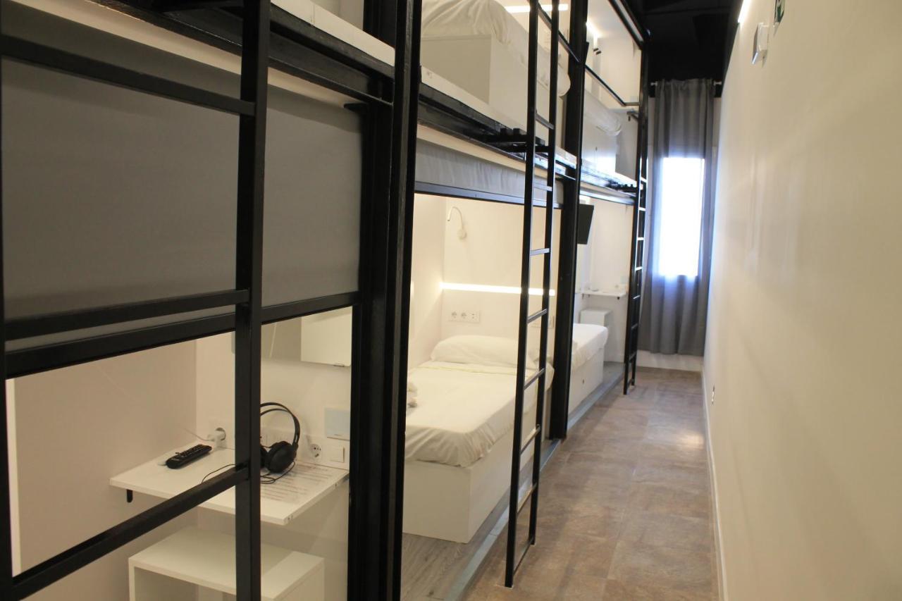 M Pods Malaga Hotel Bagian luar foto