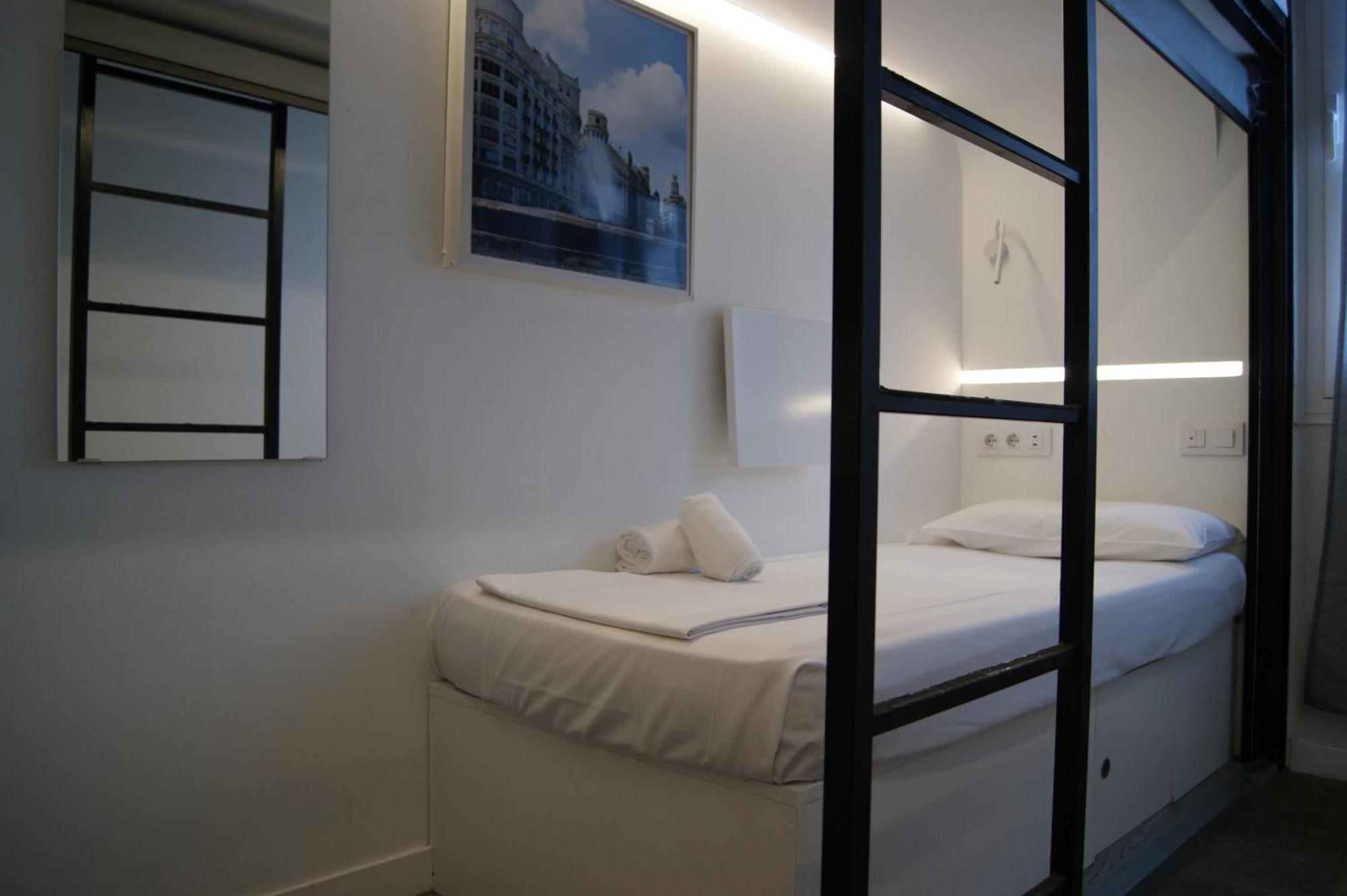 M Pods Malaga Hotel Bagian luar foto