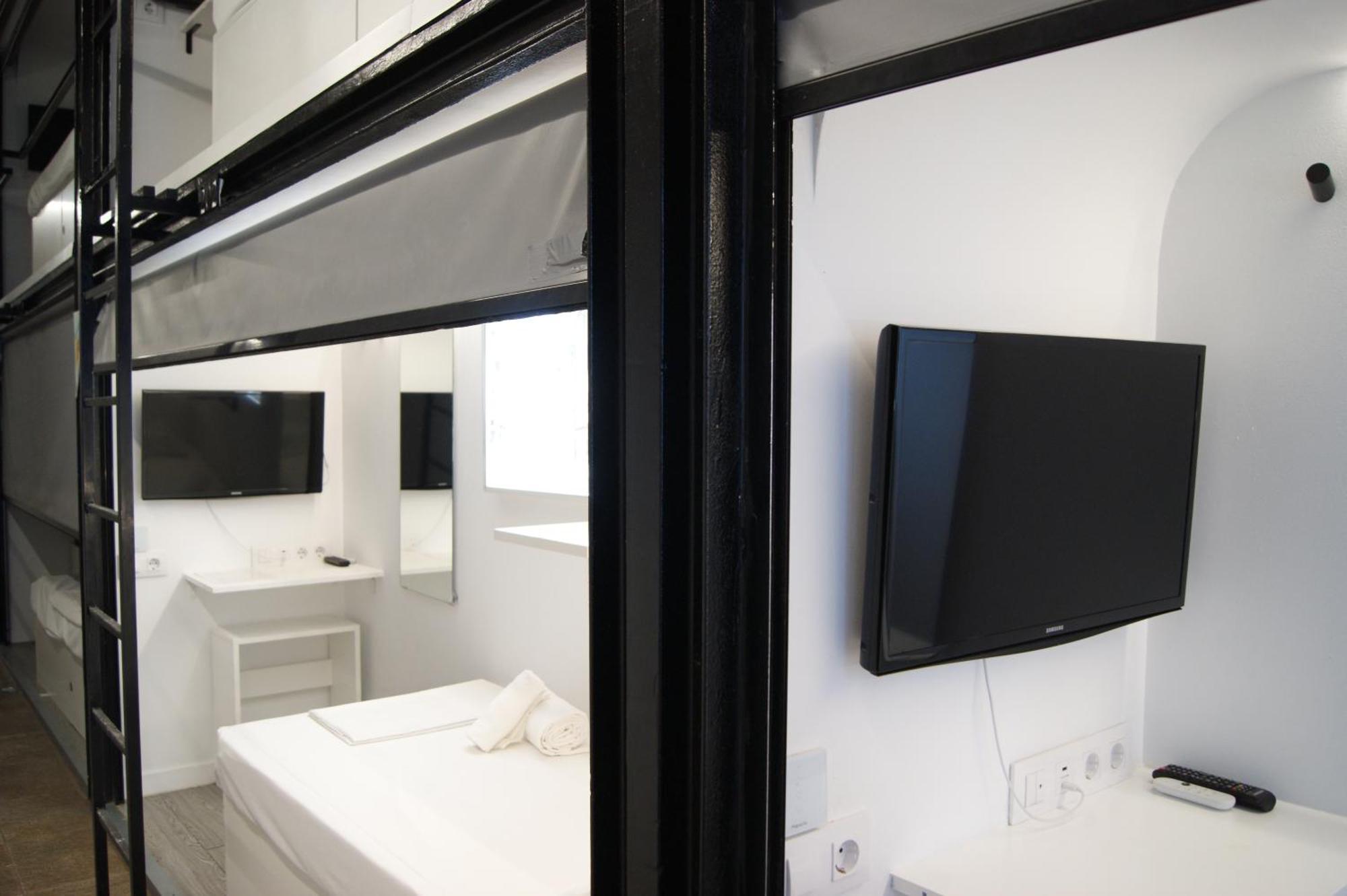 M Pods Malaga Hotel Bagian luar foto