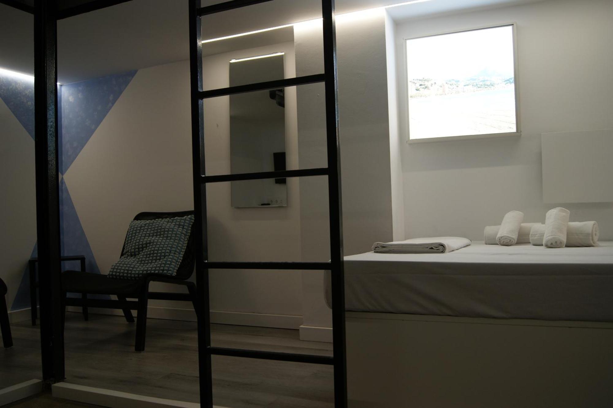 M Pods Malaga Hotel Bagian luar foto